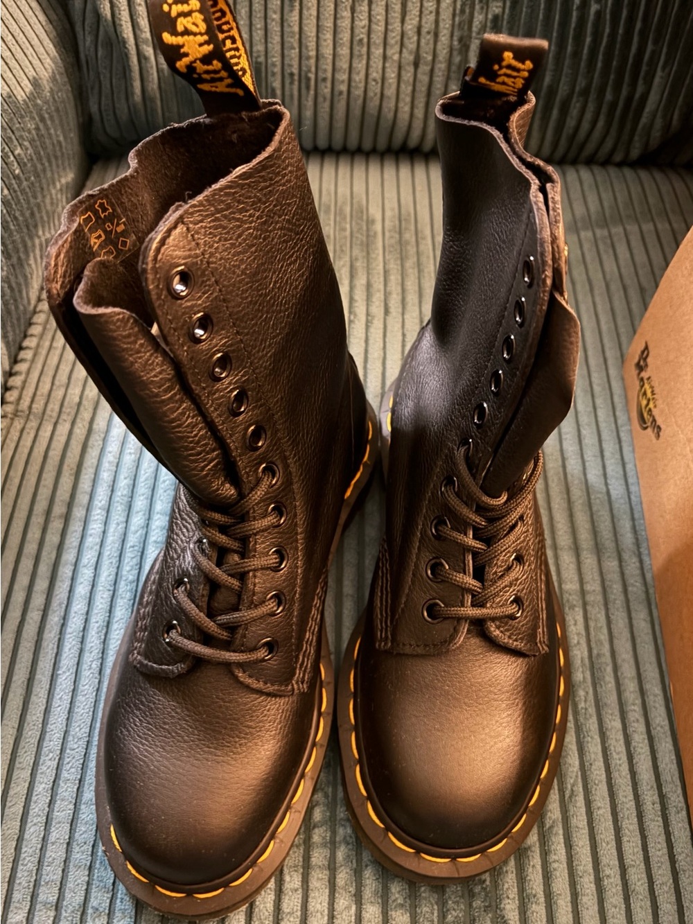 NIB Doc Martens 1490 10-eye combat boots perfect size 5 US womens